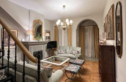 La Catedral House | Casa Patio de los Arcos