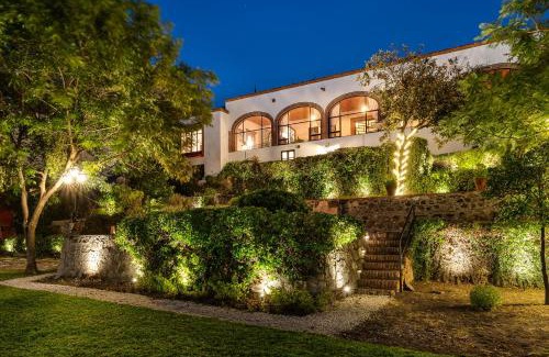 Zona Centro Villa | Casa Pedro Vargas, 6BR Estate with Hot Tub & Modern Comforts