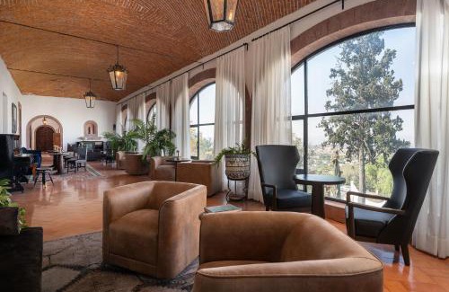 Zona Centro Villa | Casa Pedro Vargas, 6BR Estate with Hot Tub & Modern Comforts