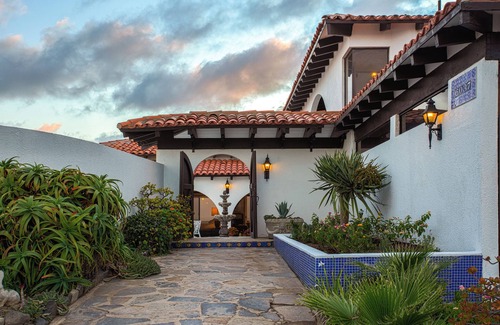Salsipuedes Villa | Casa Peggy - Five bedroom villa with private pool and expansive ocean view.