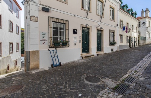 Sintra Apartment | Casa Pendôa 11 | Twin Room | Self Check-in Online