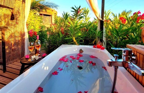 Casares House | Casa Pino, 1 Bed, Sleeps 2, Pool, Hot Tub