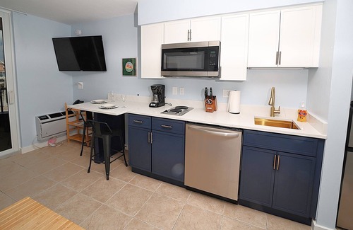 Fort Myers Beach Condo | Casa Playa #104 - Casa Flamingo - Pet Friendly
