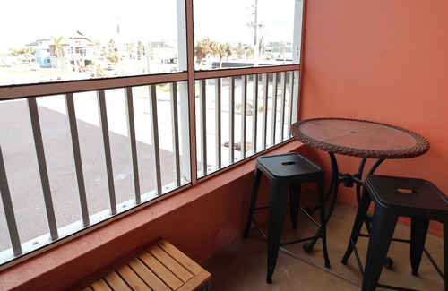 Fort Myers Beach Condo | Casa Playa #104 - Casa Flamingo - Pet Friendly