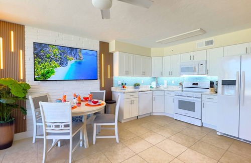 Fort Myers Beach Condo | Casa Playa #203 Beach Front "Sandcastle Casa" - Pet Friendly