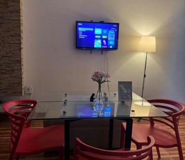 Puente Aranda Apartment | Casa Primero de Mayo - Apartamentos