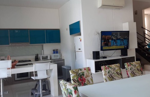 Girardot House | Casa Quinta Privada en Lagos del Peñón