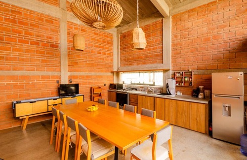 Crucecita House | Casa rústica contemporánea para 8 personas