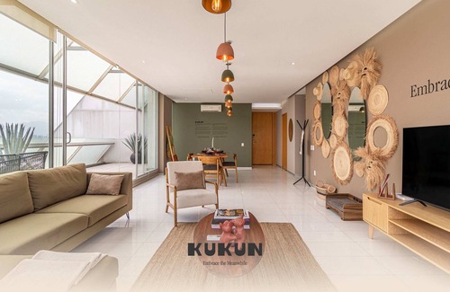 Downtown Mexico City Condo | Casa Reforma by Kukun