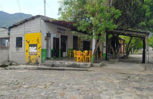 Honda House | Casa Rio y Montaña Low cost