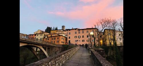 Mologno Apartment | Casa Robina