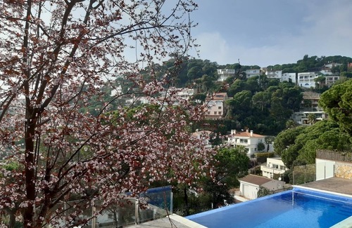 Lloret de Mar House | Casa Roca Grossa Blanca, Holiday home for 6 persons, Pool, Sea view