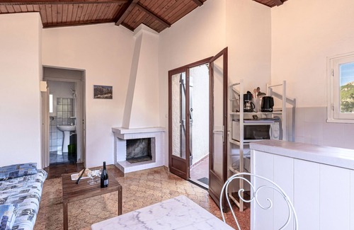 Santa Giulia House | Casa Roccapina by Interhome