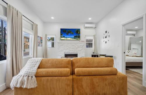 Hollywood South Central Beach Apartment | Casa Roselle On The Beach Full 22