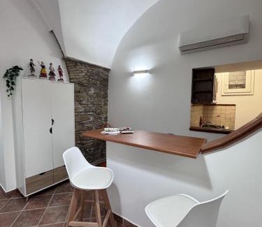Regalbuto Apartment | Casa Rosetta al Centro