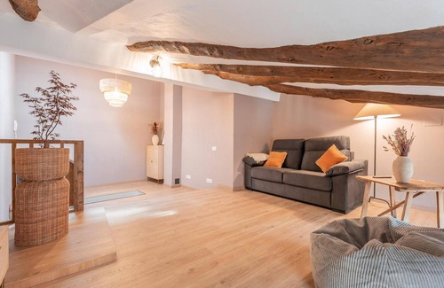 Berge House | Casa Rural El Ahora, tradition, art and design.