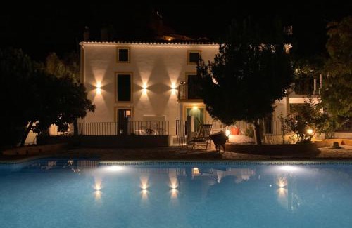 Castril Apartment | Casa rural en Castril - HUERTA MARTIN - Escapada con Piscina en Sierra de Castril -