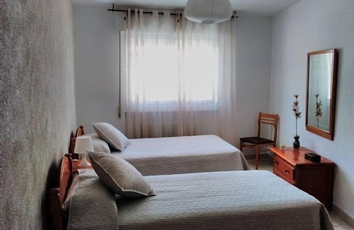 Talamanca de Jarama Cottage | Casa Rural La Muralla for 10 people