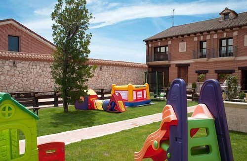 Serrada Cottage | Casa Rural La Cántara for 17 people