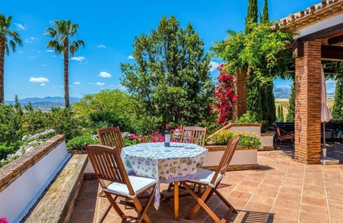 Alora Villa | Casa Rural Los Cucos Álora by Ruralidays