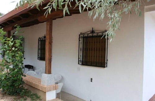 Los Yebenes Cottage | Casa Rural Los Rosales for 8 people