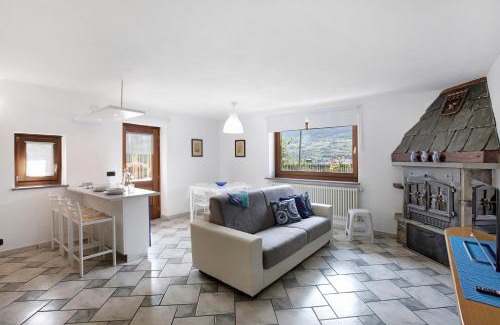 Montan-Angelin-Arensod Apartment | Casa Sabrina - Appartamento Blu