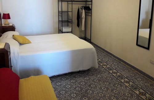 Vietri sul Mare Apartment | Casa Sebastian Maxi - near the beach - for families or groups of friends