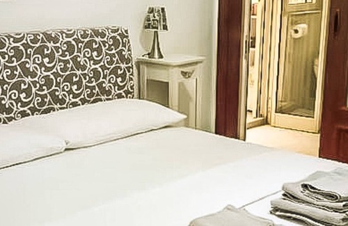 Ruggero Settimo House | Casa Sedie Volanti