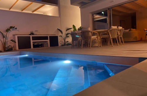 Los Alcazares Villa | Casa Sereno - Luxury Ibiza villa in Spain with private pool, close to sea and golf