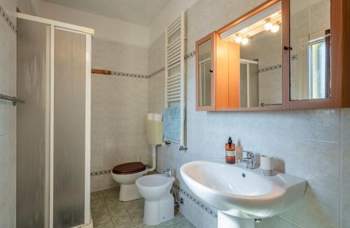 Chiesina Uzzanese House | Casa Simi - Holiday Home