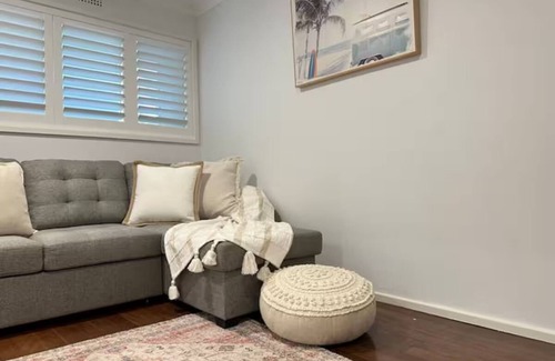 Towradgi Apartment | Casa Solé | Calm 1BR Escape by Towradgi Beach
