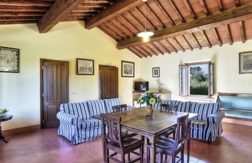 Calci Apartment | Casa Stemma 2 - Agriturismo Rosselmini | Historic residence in Tuscany