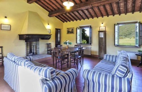 Calci Apartment | Casa Stemma 2 - Agriturismo Rosselmini | Historic residence in Tuscany