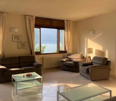Colico Piano Apartment | Casa sull'Acqua