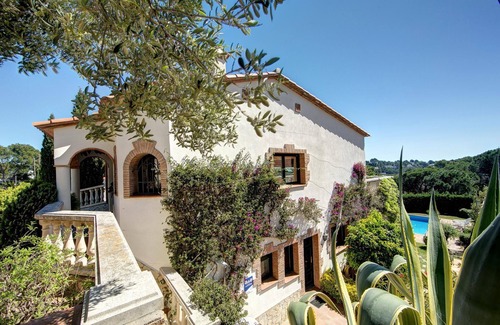 Pals Villa | Casa Susana - Six Bedroom Villa, Sleeps 12