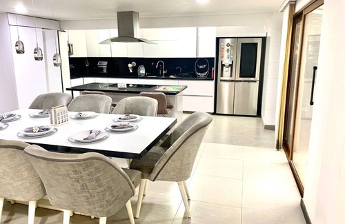 Envigado House | CASA SUYTE LEGUIZAMON
