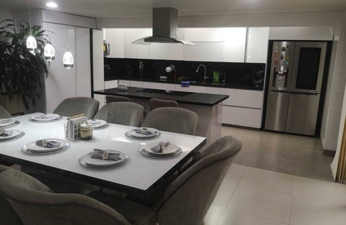 Envigado House | CASA SUYTE LEGUIZAMON