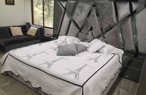Envigado House | CASA SUYTE LEGUIZAMON