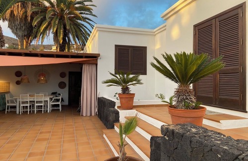 Nazaret Villa | Casa Tegue, space and rest for you.