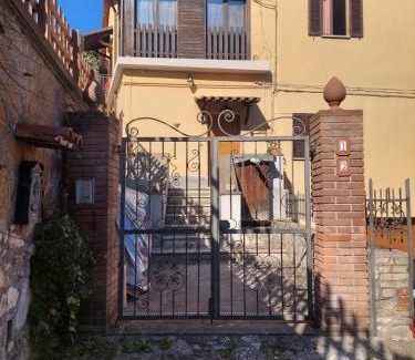 Narni House | Casa TERRA DI ASLAN "parcheggio gratuito"