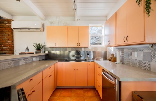 Twentynine Palms House | Casa Tierra - Secluded Oasis with Pool and Hot tub!