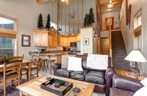 North Park City Cottage | Casa Tornare 3 Bedrooms PEA-1260 by KBM