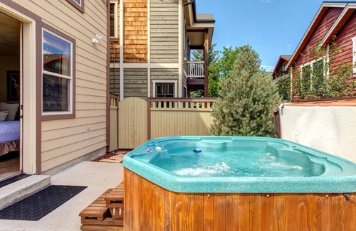 North Park City Cottage | Casa Tornare 3 Bedrooms PEA-1260 by KBM