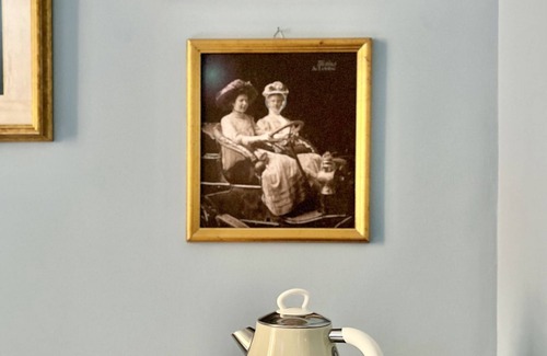 Flaminio Apartment | Casa Tudor, Charmy British Eccentric Flat
