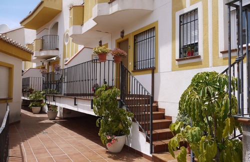 Albunuelas House | "Casa Tulipan" with private terrace