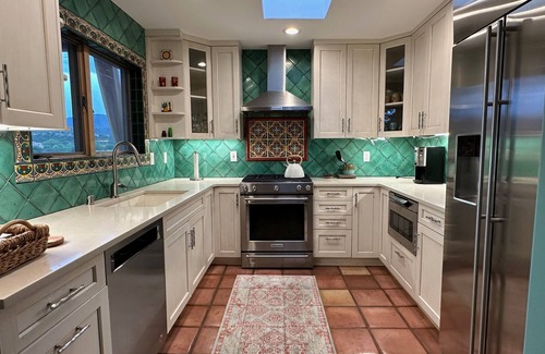 Northeast Santa Fe House | Casa Turquesa: Walk to Plaza, best mountain views close to Community Center