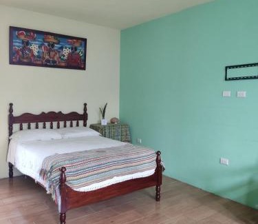 Ciudad Vieja House | Casa Tuta