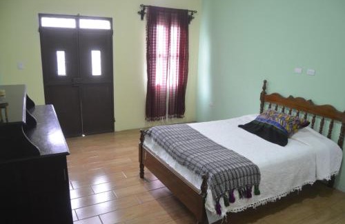 Ciudad Vieja House | Casa Tuta