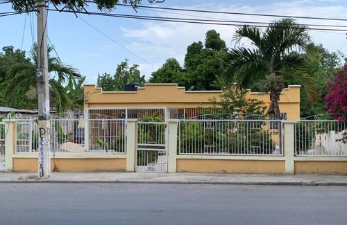 Neiba House | Casa Vacacion Neyba a 5 Minutos de Rio Las Marias