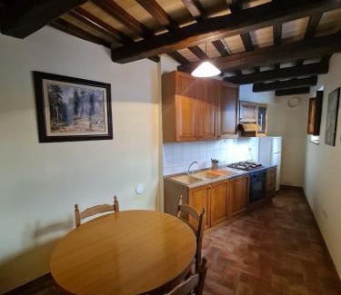 Montefalco Apartment | Casa vacanze Torre dell'orologio